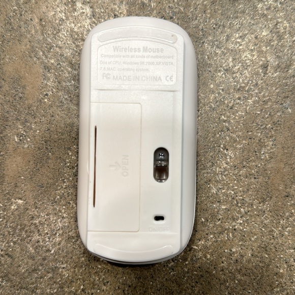 Apple style wireless mouse - Picture 2 of 2